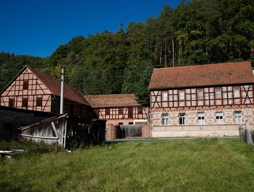Thumbnail-Histor. Dreiseithof Bauernhaus Fachwerk Selbstversorger Land Wald
