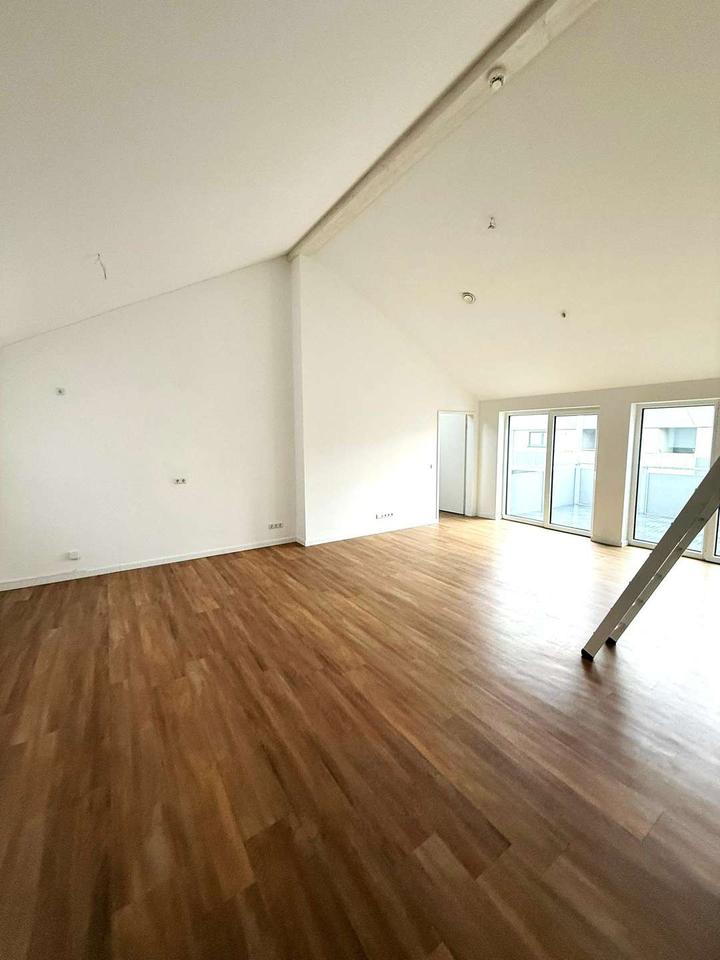 Thumbnail-Helle 3‑Zimmer-Dachgeschosswohnung im Loftcharakter mit Südbalkon