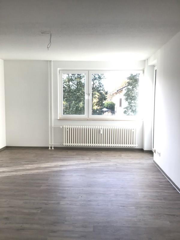 Thumbnail-Großzügige und helle 3 Zimmer-Wohnung mit Balkon