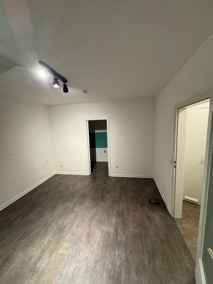 Thumbnail-Gemütliche 1-Zimmer-Dachgeschosswohnung in Mönchengladbach-Bettra