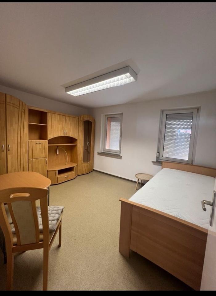 Thumbnail-1-Zi.-Wohnung Möbeliert