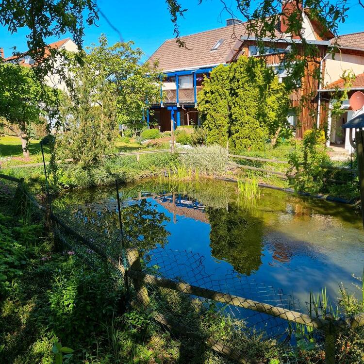 Thumbnail-Zweifamilienhaus mit zwei Hallen