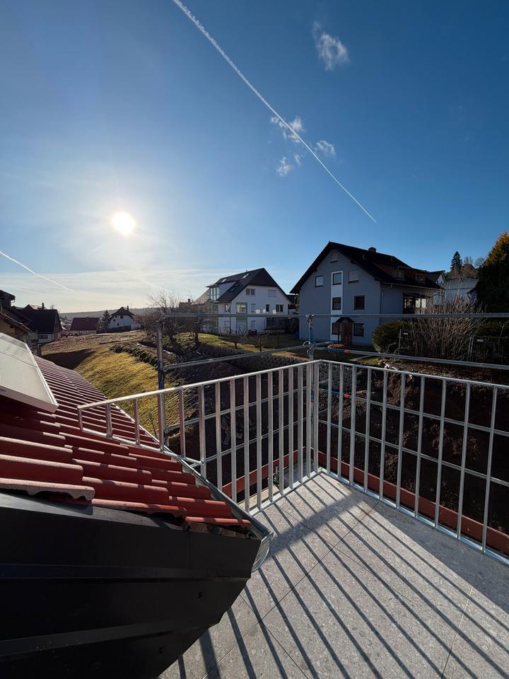 Thumbnail-Moderne und Lichtdurchflutete 3 Zi. Wohnung mit Süd Balkon + TG