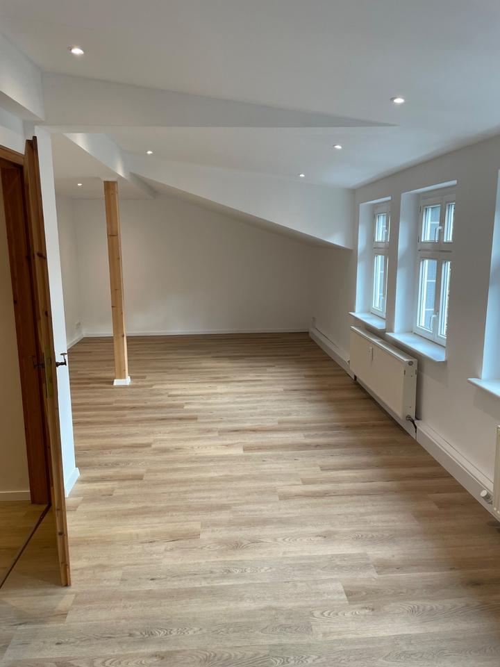 Thumbnail-Helle Dachgeschosswohnung mit großem Garten in Hennigsdorf