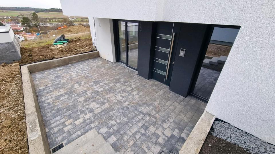 Thumbnail-Moderne 2-Zimmer-Souterrainwohnung mit Terrasse im Neubau