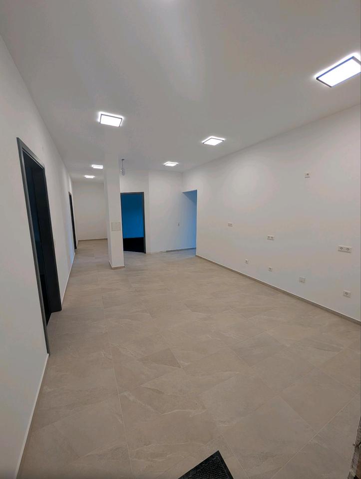 Thumbnail-Moderne Gewerbeimmobilie Tettnang-Tannau zu vermieten (AB SOFORT)