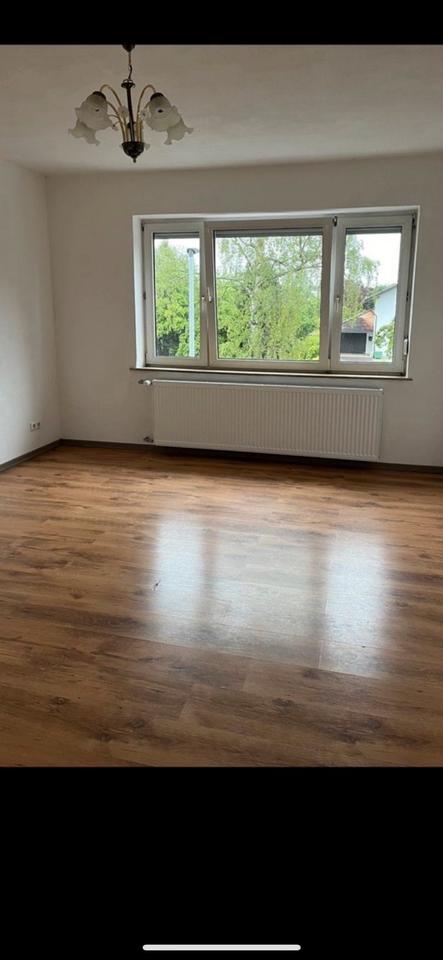 Thumbnail-Maisonette -Wohnung mit Balkon in ruhigem 3 Familien Haus