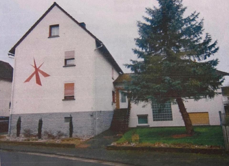 Thumbnail-Mehrfamilien-Wohnhaus mit Scheune und Garten in Mücke Groß-Eichen