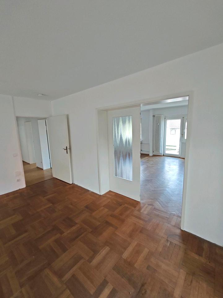 Thumbnail-100m2 Wohnung mit Balkon zu vermieten