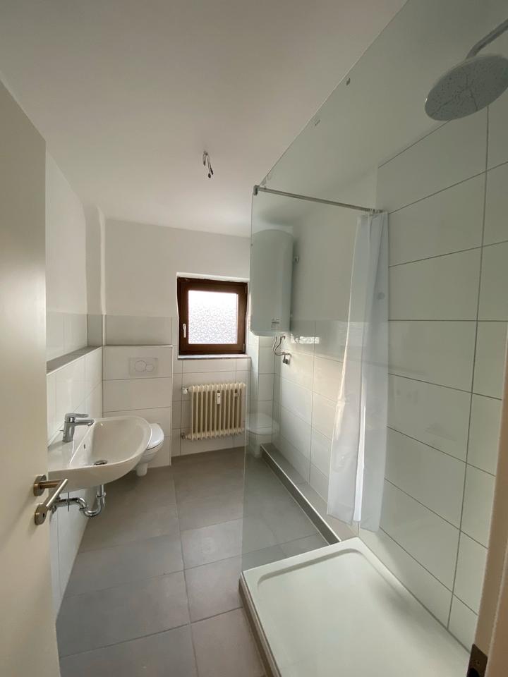 Thumbnail-4 Zimmerwohnung Küche Bad und Waschraum in Östringen