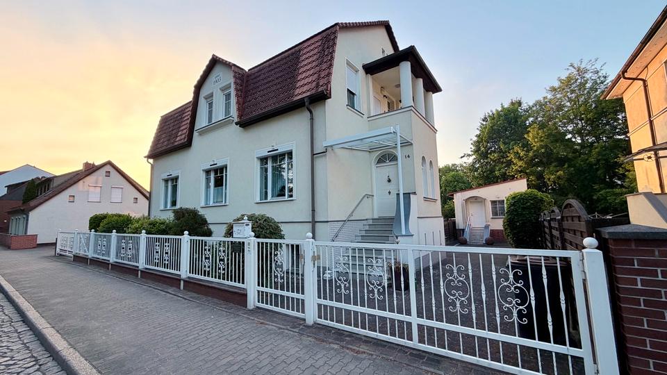 Thumbnail-Stilvolle Villa mit Pool & großem Grundstück im Havelland