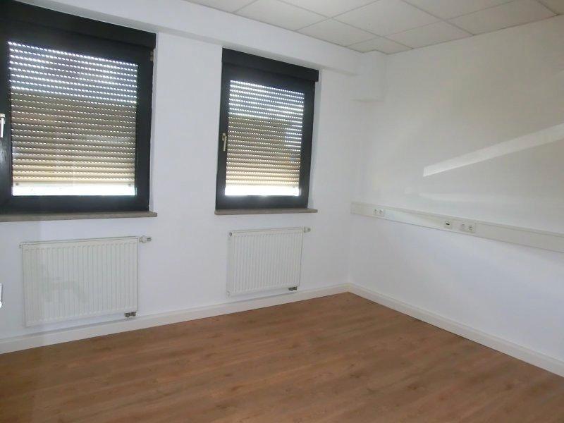 Thumbnail-Neu renovierte Büro- Gewerberäume, barrierefrei - direkt in Werneck