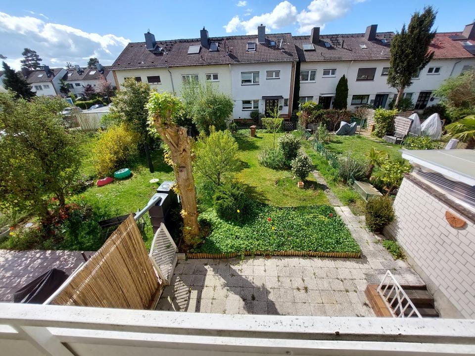Thumbnail-Heusenstamm : Geräumiges RH auf 291qm Grundstück
