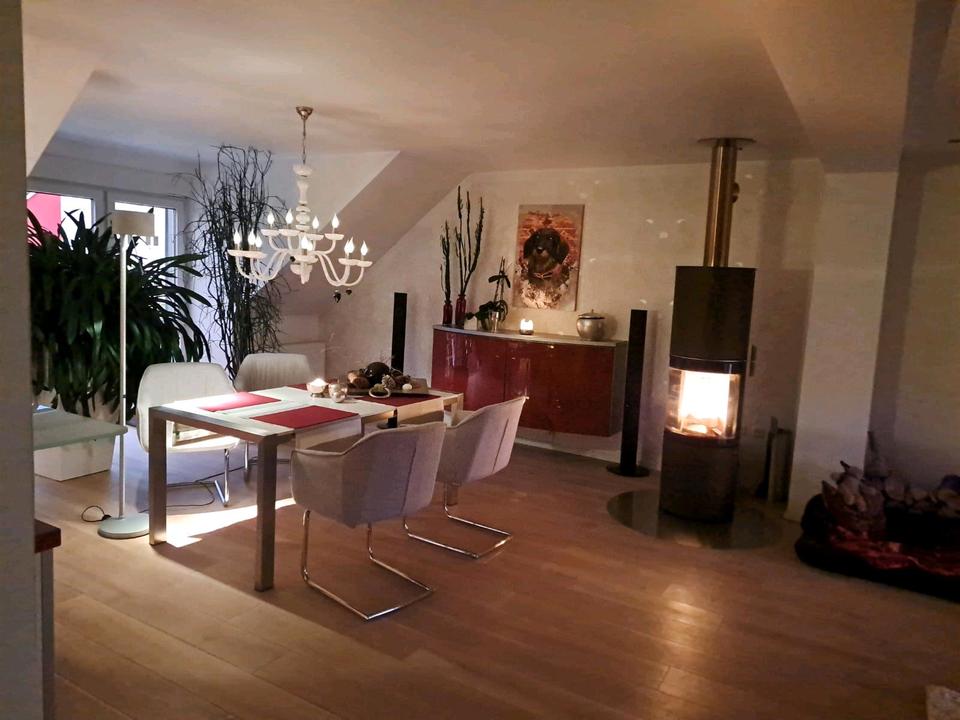 Thumbnail-Gehobene,lichtdurchflutete Dachgeschosswohnung