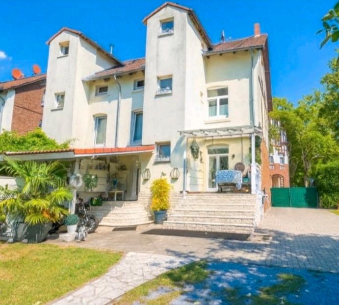 Thumbnail-VON PRIVAT Charmante Doppelhaushälfte mit großem Potenzial