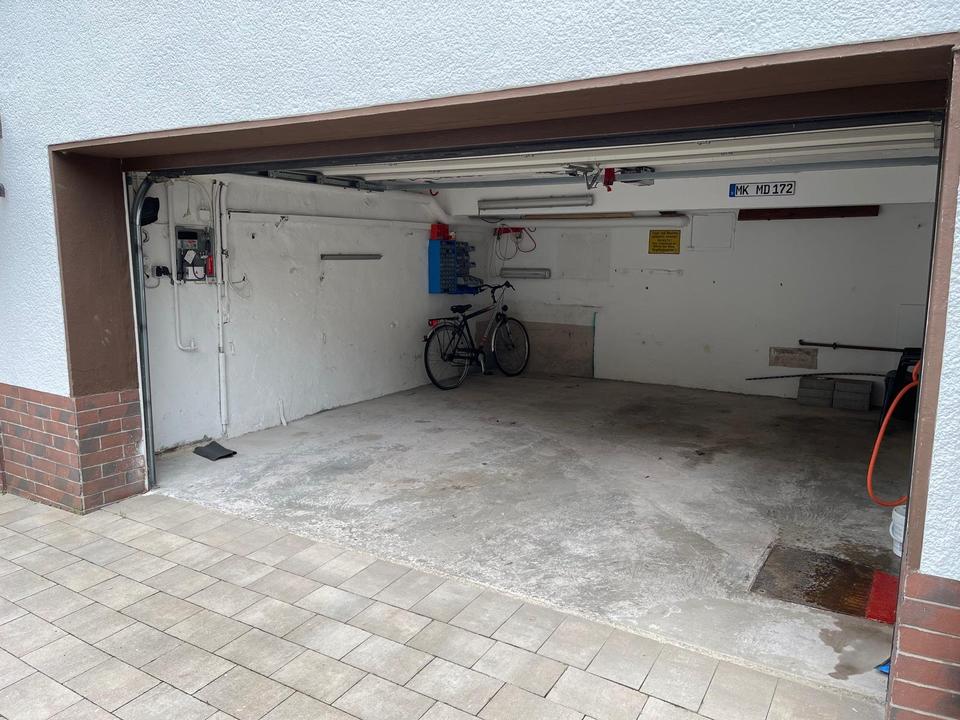 Thumbnail-Garage für zwei Autos zu vermieten