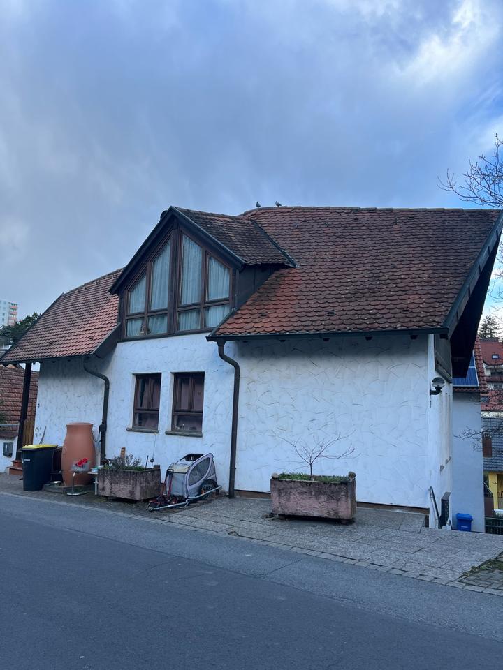 Thumbnail-3-Zimmer WohnungHaus in Gerbrunn mit Terrasse und Gartennutzung