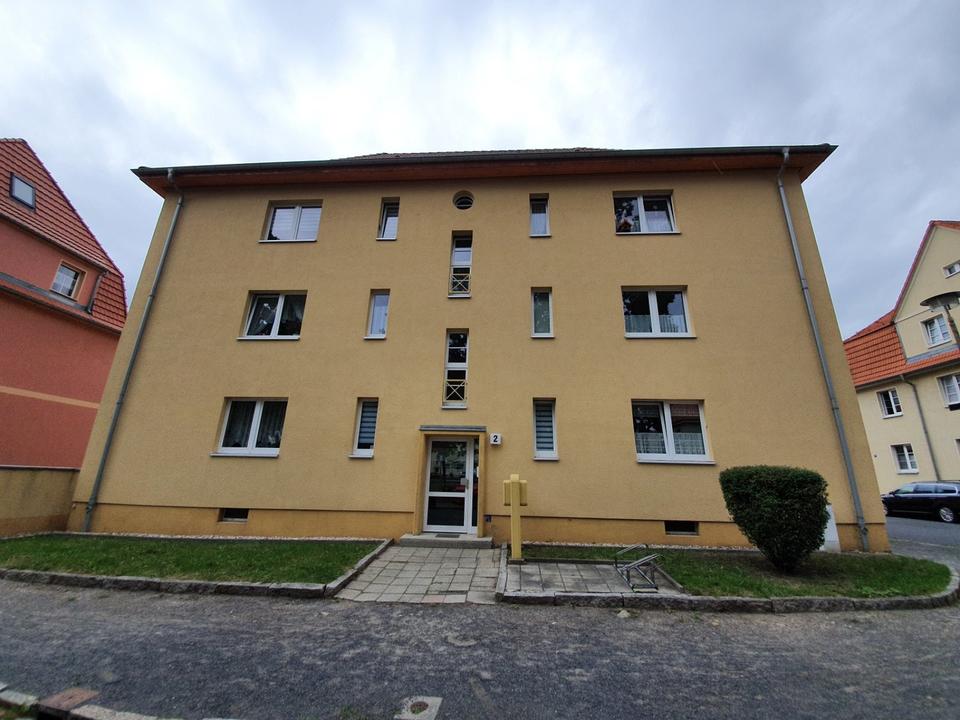 Thumbnail-BEZUGSFERTIG - Zentral gelegene 2-Raumwohnung mit saniertem Bad