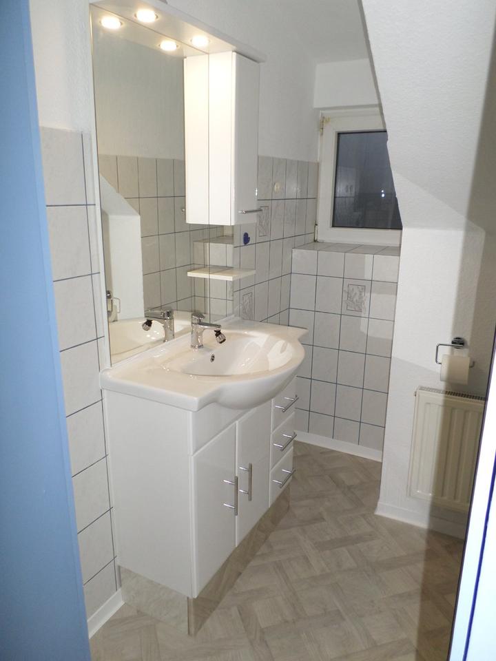 Thumbnail-kleine 1,5 Zimmerwohnung im Dachgeschoss an Nichtraucher in