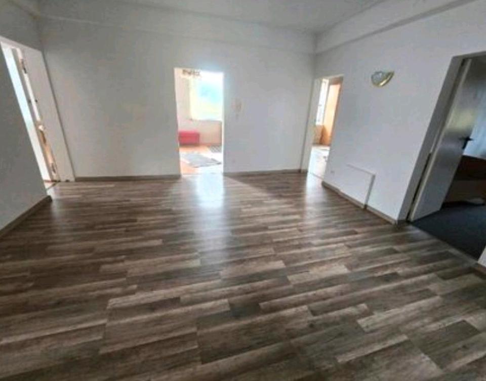 Thumbnail-6 Zimmer Wohnung in HAHAUSEN(Seesen) in einem 3 Familienhaus