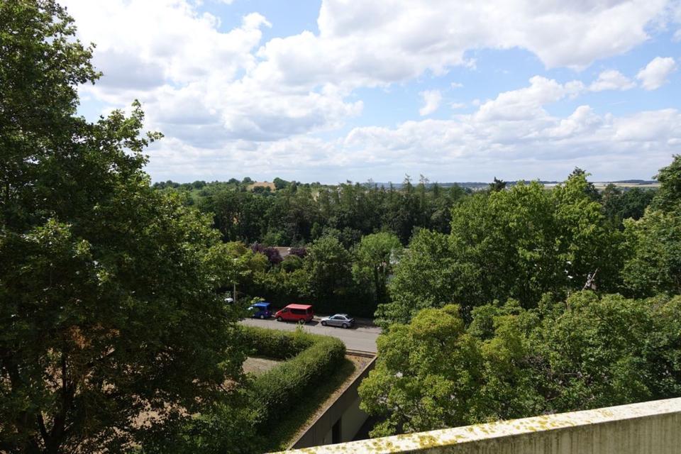 Thumbnail-4,5-Zi. Wohnung | TG | EBK | Aufzug | 2 Balkone | Weitblick