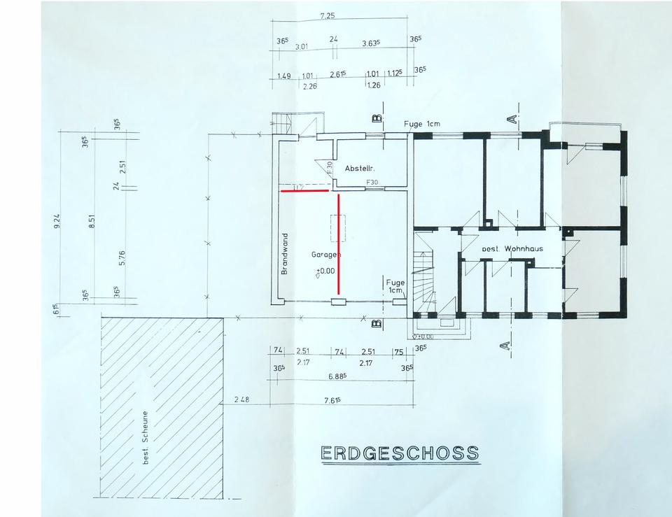 Thumbnail-Großzügiges Zweifamilienhaus mit 1.578 m² Grundstück Mischgebiet