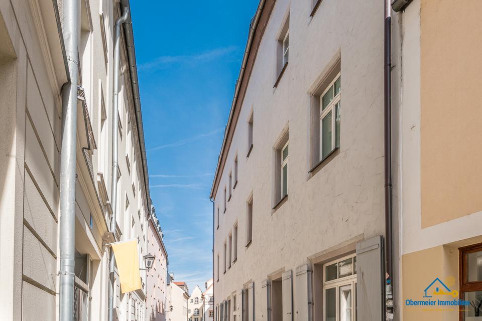 Thumbnail-Stilvolle 3-Zimmer-Wohnung mit Loggia und Aufzug im Herzen der Regensburger Altstadt