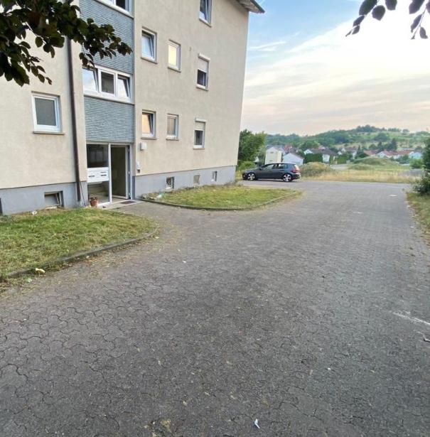 Thumbnail-Solide 4-Zimmer Wohnung mit EBK, Balkon und Stellplatz