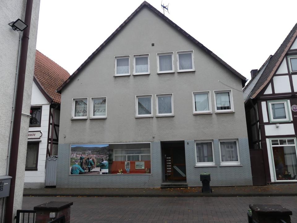 Thumbnail-Haus in Lügde Stadtmitte von 1969 mit 5 Wohnungen