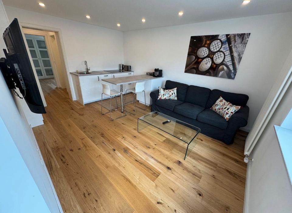 Thumbnail-Moderne 2-Zimmer-Wohnung Möbliert Balkon Beste Wohnlage