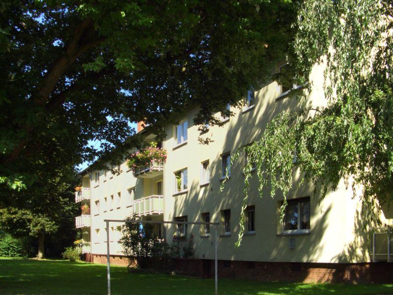 Thumbnail-Moderne 2-Zimmer-Wohnung mit neuem Fußboden und neuem Bad zu vermieten!