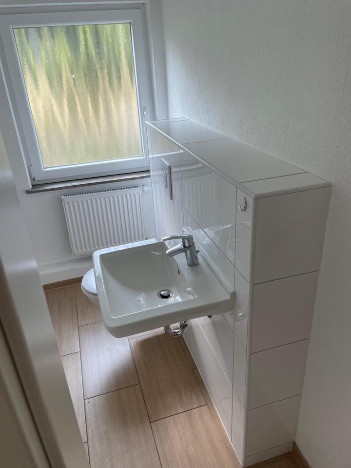 Thumbnail-renoviertes freistehendes Einfamilienhaus im Grünen