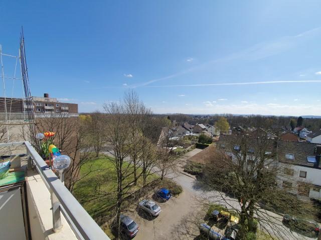 Thumbnail-Familienfreundliche Etagenwohnung mit 3 ZKB und Balkon in Bielefeld Jöllenbeck