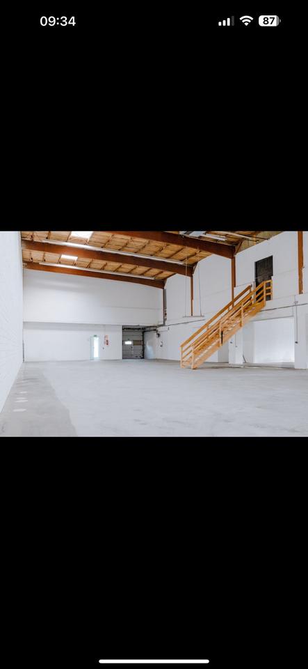 Thumbnail-Lagerhalle und Büro-Kombination in Hückelhoven – 3 Rampen & Sektionaltor – Unschlagbarer Preis!