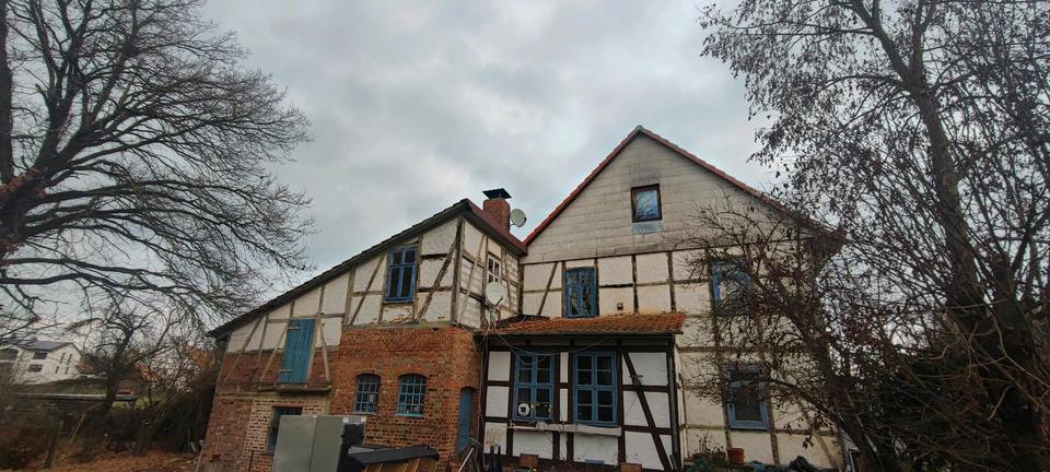 Thumbnail-Großes altes Sanierungsbedürftiges Fachwerkhaus mit 10 Zimmer