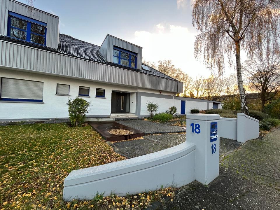 Thumbnail-Einfamilienhaus in Düren-Gürzenich mit Garage