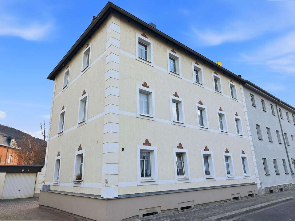 Thumbnail-Renovierte 3-Raum-Wohnung mit Balkon und Garage