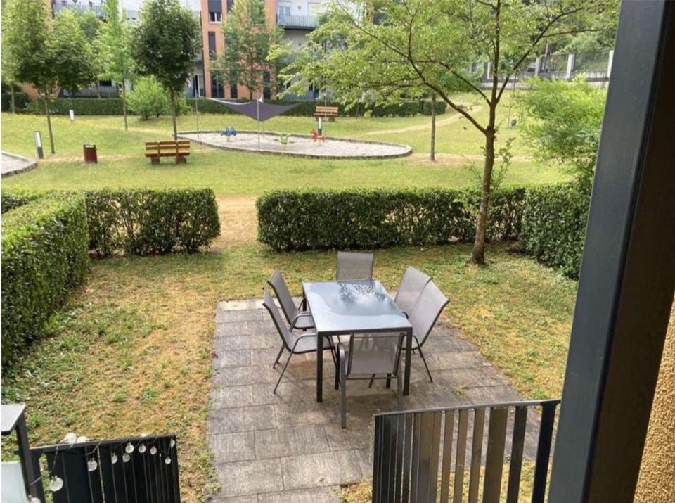 Thumbnail-2,5 Zimmer Wohnung mit eigenem Garten und Ankleidezimmer