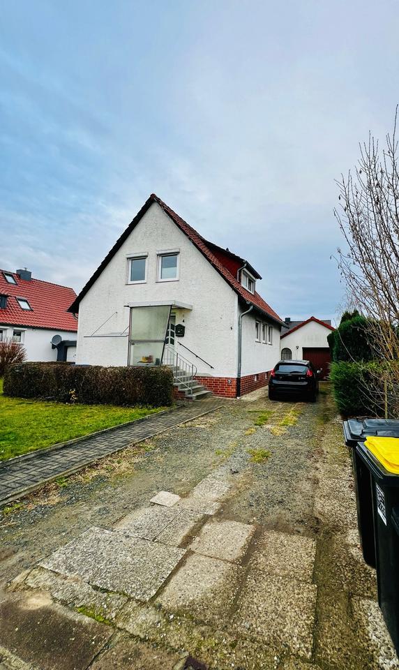 Thumbnail-Einfamilienhaus mit großem Grundstück in Weddel