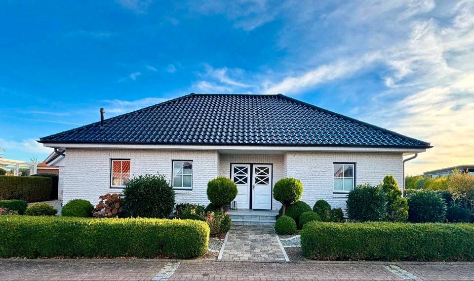 Thumbnail-Einfamilienhaus Winkelbungalow mit Garage in Heiligenhafen