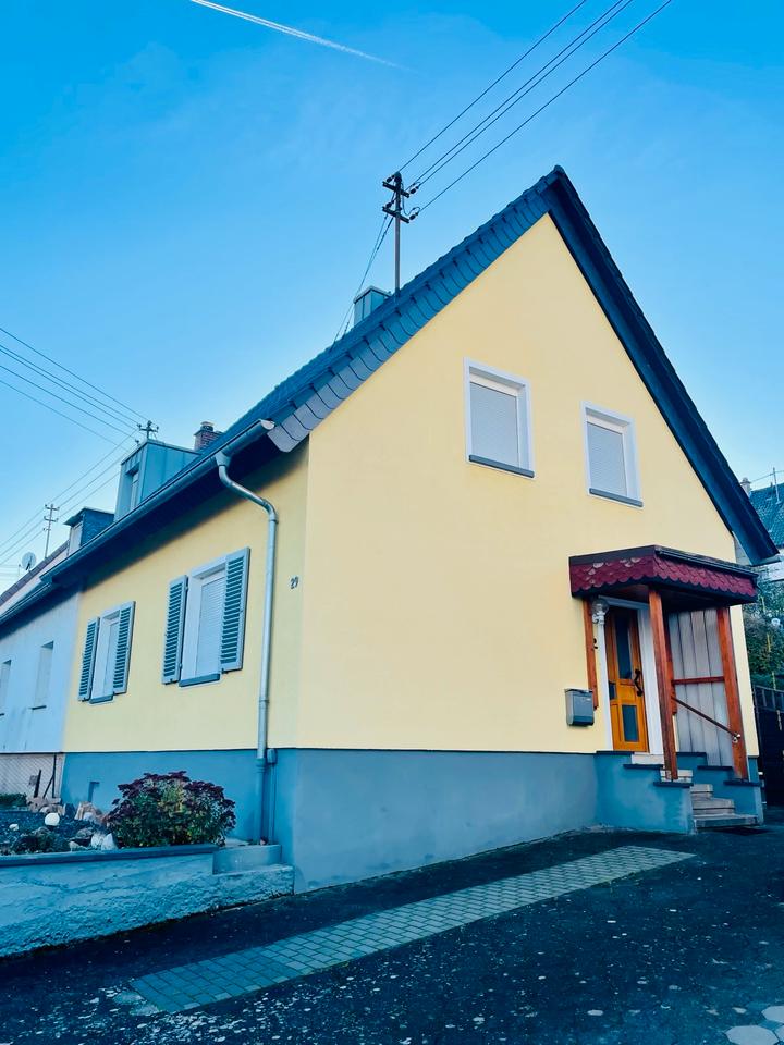 Thumbnail-Ruhige Doppelhaushälfte mit Terrasse und großem Garten