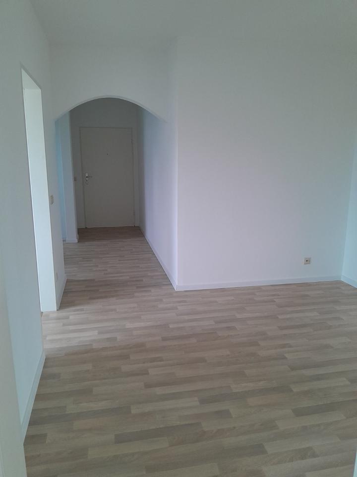 Thumbnail-3 Zimmer Küche Bad Wohnung in 1 Etage mit Balkon u.Garage.