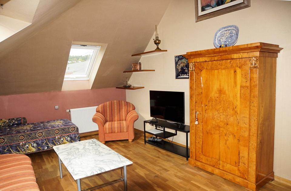 Thumbnail-Elegante 2,5 Zimmer Dachgeschosswohnung, vollmöbliert