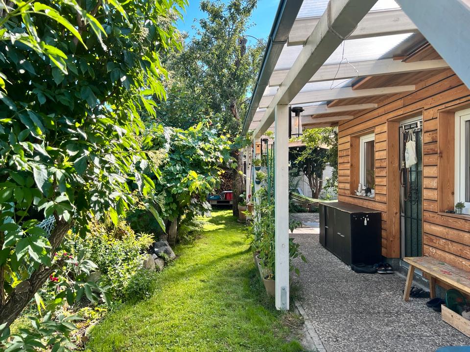 Thumbnail-Häuschen in Kleingartenkolonie in Berlin