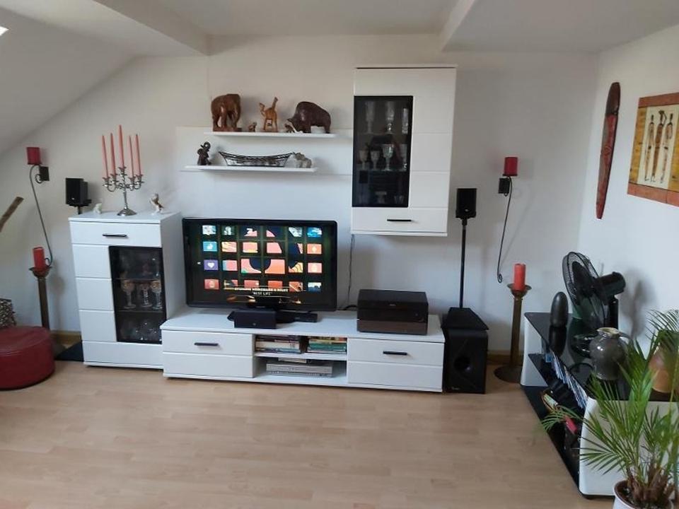 Thumbnail-gepflegte Zweizimmer Dachgeschosswohnung in Altenburg zu vermieten.
