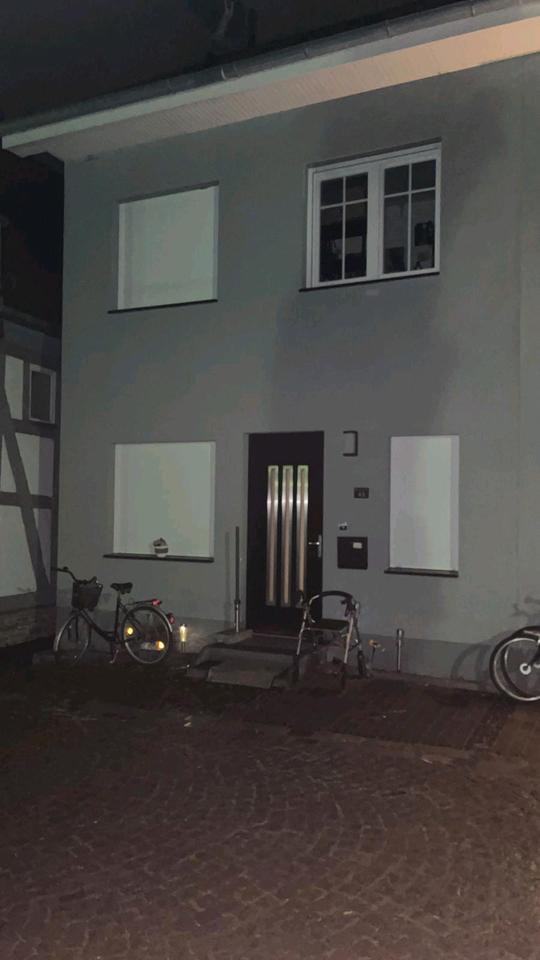 Thumbnail-Doppelhaus Hälfte(Ohne Garten )