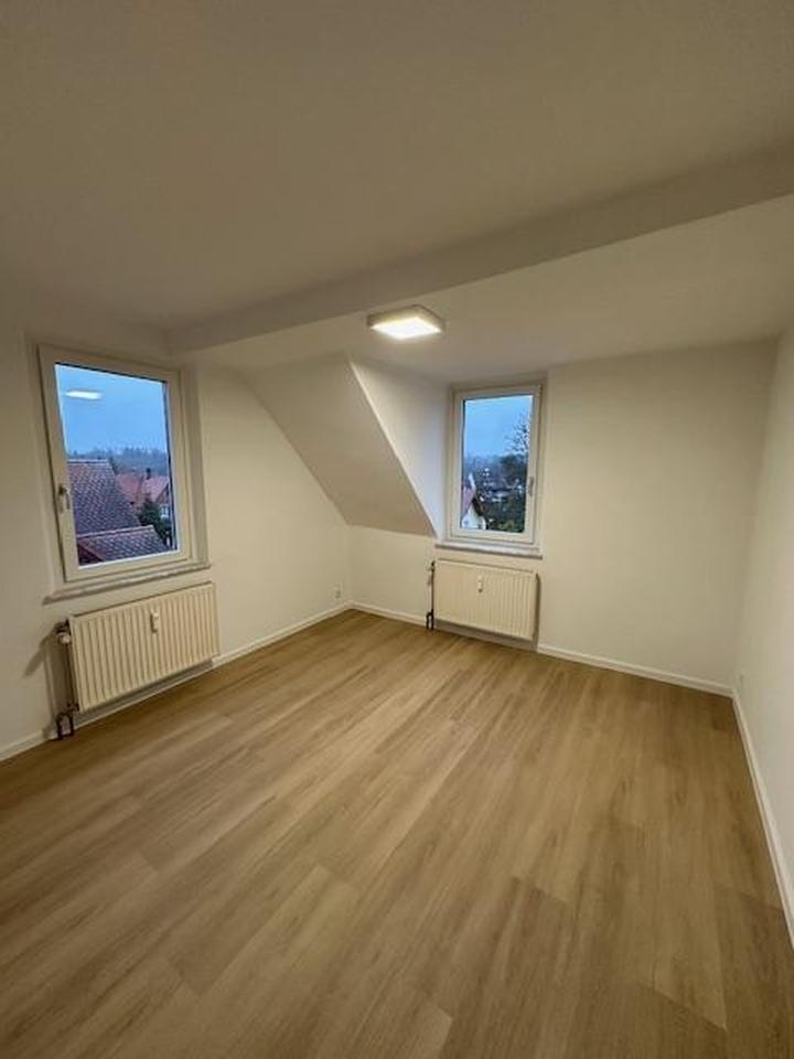 Thumbnail-Erstbezug nach Sanierung! 2 Zimmer plus große Wohnküche, inkl. EBK und neuwertigem Bad!