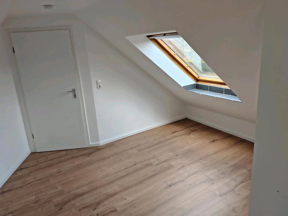 Thumbnail-Kleine Dachgeschosswohnung, Singlewohnung Mehrhoog