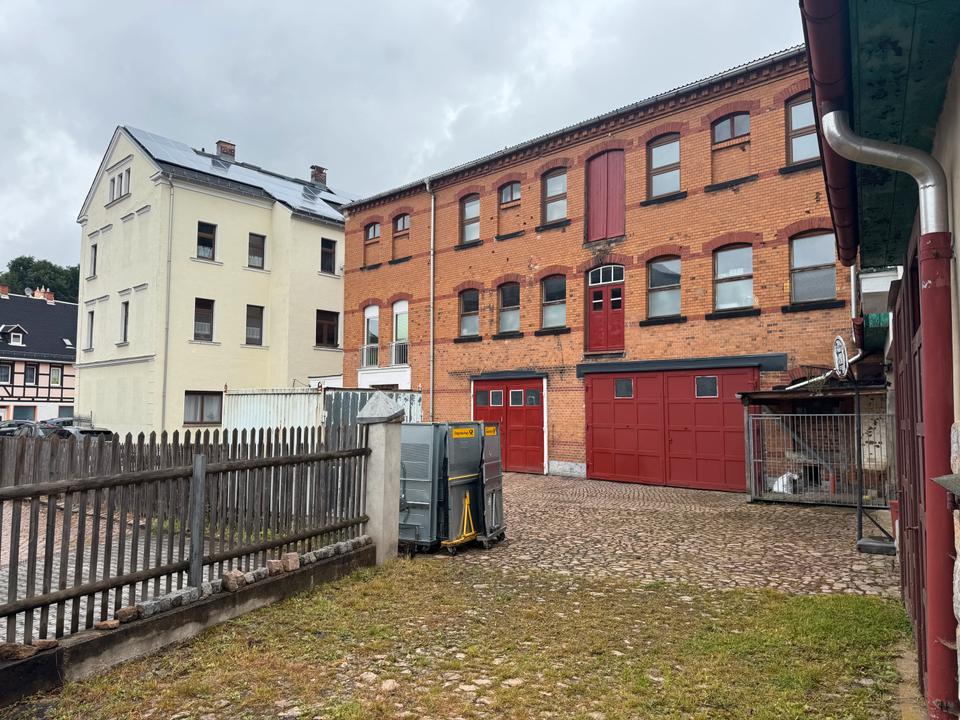 Thumbnail-Anlage MFH 340m² Mehrfamilienhaus 600m² Lager Gewerbe Garagen