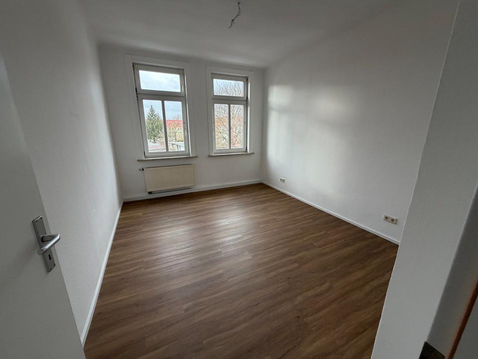 Thumbnail-Gut geschnittene 2-Zimmer-Wohnung mit großen Zusatzraum